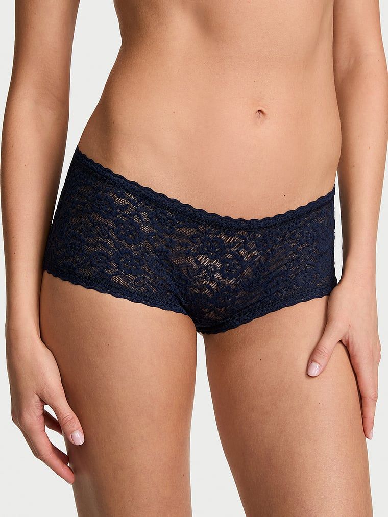 Majtki koronkowe szorty z niskim stanem Boyshort. Produkt ma kolor niebieski i pochodzi z kolekcji Lacie. 