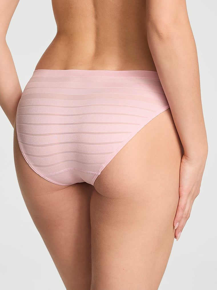 Majtki bezszwowe Seamless Bikini. Produkt ma kolor różowy i pochodzi z kolekcji Seamless. 