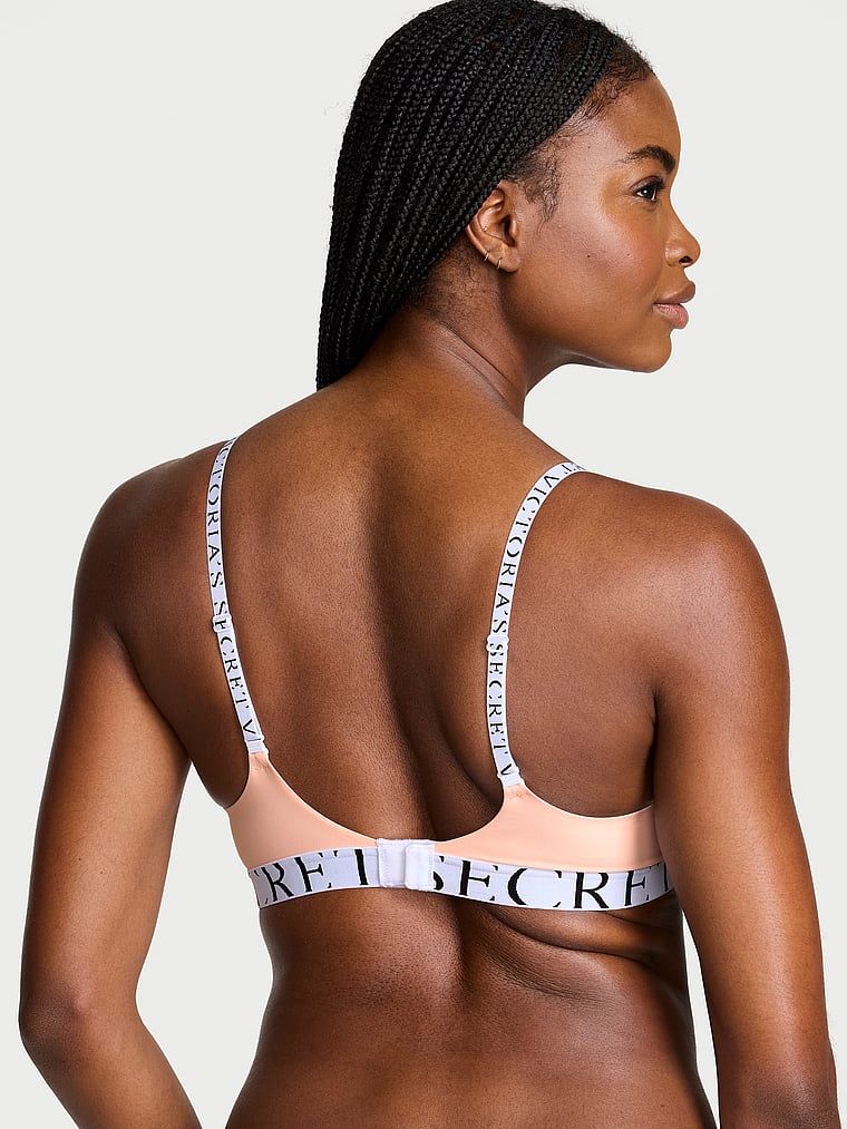 Biustonosz lekko usztywniany CoolBra Demi. Produkt ma kolor różowy i pochodzi z kolekcji T-shirt. 