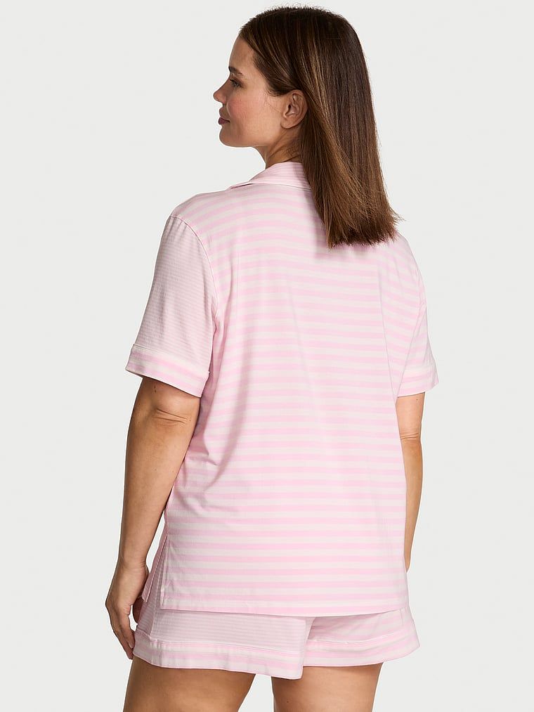 Piżama z modalu z szortami. Produkt jest wzorzysty i pochodzi z kolekcji Victoria's Secret. 