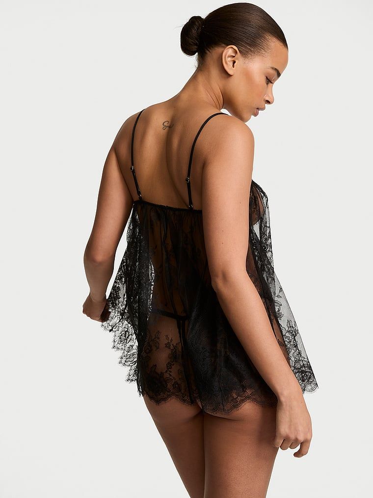 Halka i stringi Babydoll. Produkt ma kolor czarny i pochodzi z kolekcji Very Sexy. 