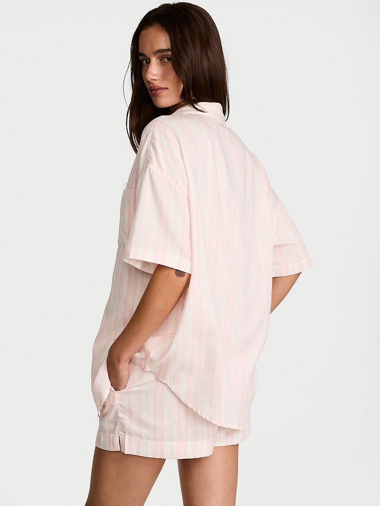 Piżama z bawełny i modalu - bluzka i szorty. Produkt jest wzorzysty i pochodzi z kolekcji Victoria's Secret. 