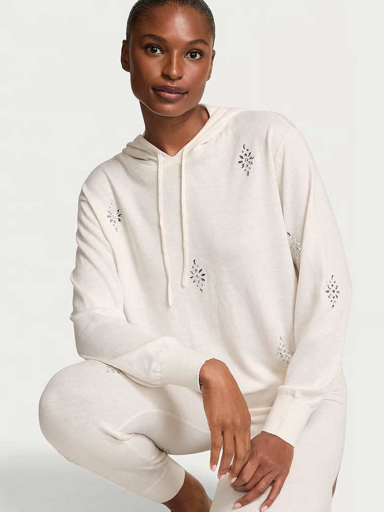 Bluza z kapturem z kryształkami Crystal Sparkle. Produkt ma kolor biały i pochodzi z kolekcji Victoria's Secret. 