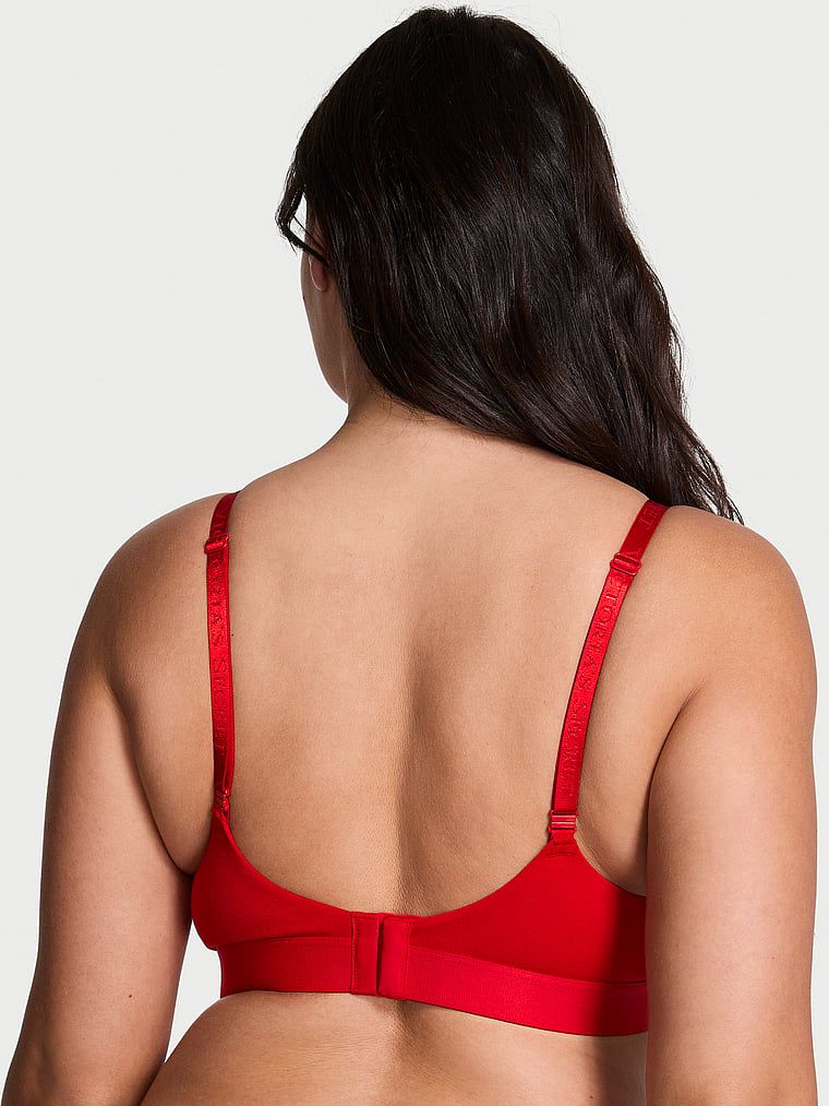 Biustonosz push-up bawełniany Perfect Shape Shine Patch. Produkt ma kolor czerwony i pochodzi z kolekcji T-shirt. 