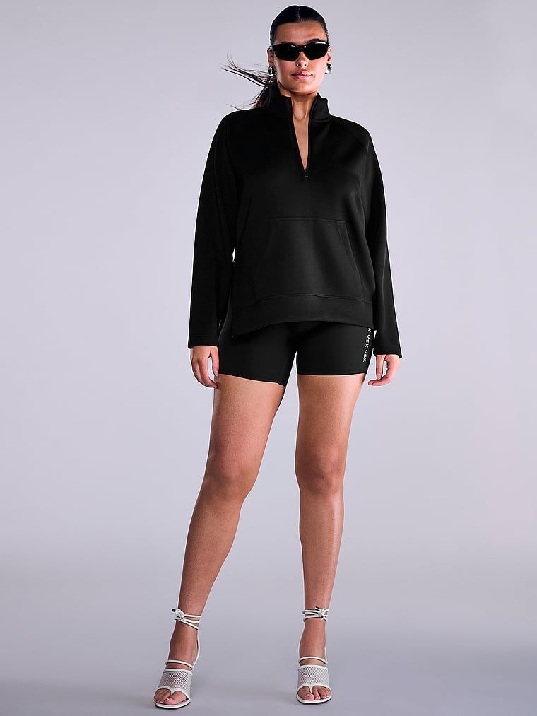 Kombinezon zapinany na suwak VSX Featherweight Knit. Produkt ma kolor czarny i pochodzi z kolekcji VSX. 