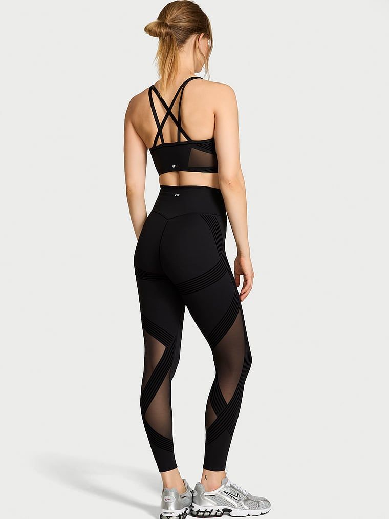Legginsy VSX Elevate Redefined Contours. Produkt ma kolor czarny i pochodzi z kolekcji VSX. 