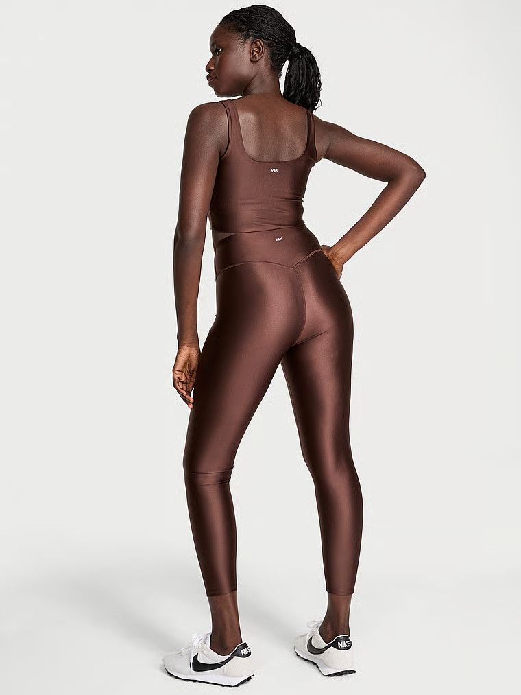 Legginsy z błyszczącego materiału VSX GlossyTech. Produkt ma kolor brązowy i pochodzi z kolekcji Body by Victoria. 