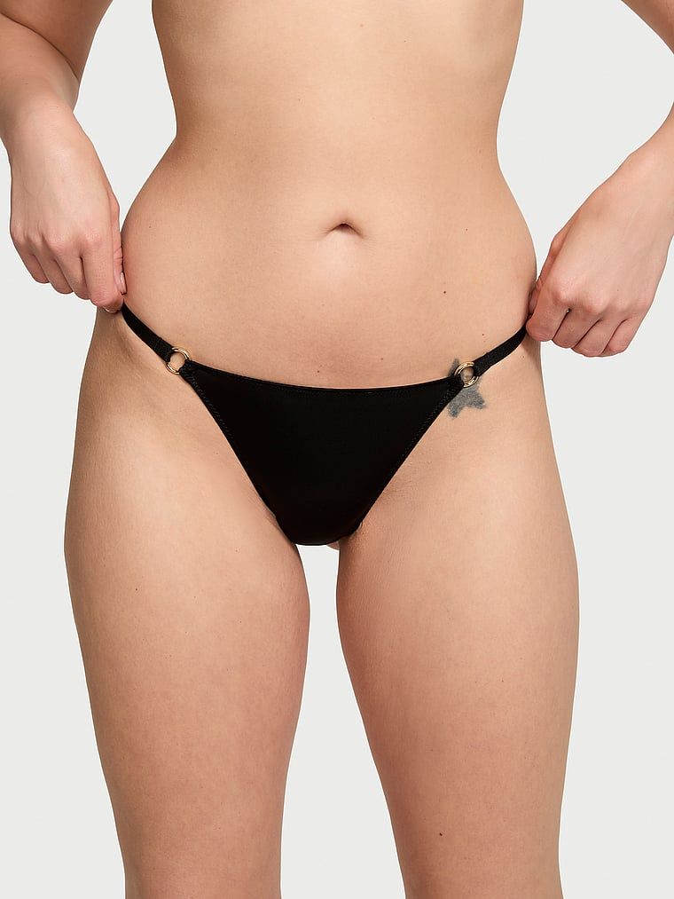 Very Sexy Stringi z kółeczkami Ring Hardware