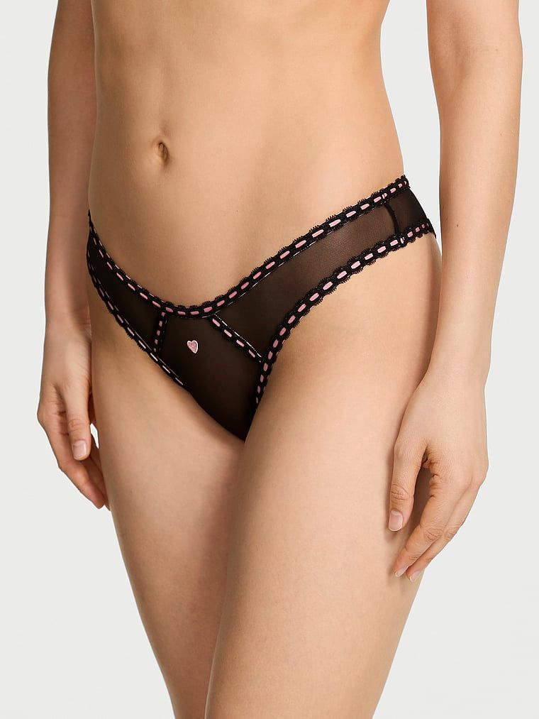 Majtki z otwartym tyłem Sheer Ribbon Slot. Produkt ma kolor czarny i pochodzi z kolekcji Dream Angels. 
