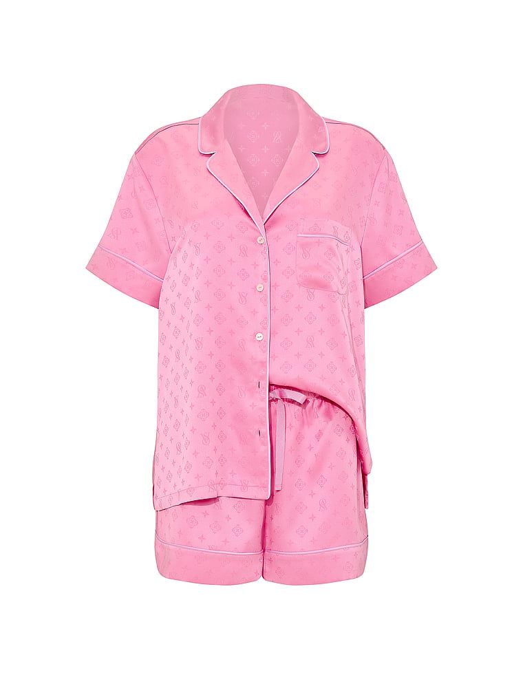 Piżama satynowa z szortami Signature. Produkt ma kolor różowy i pochodzi z kolekcji Victoria's Secret. 