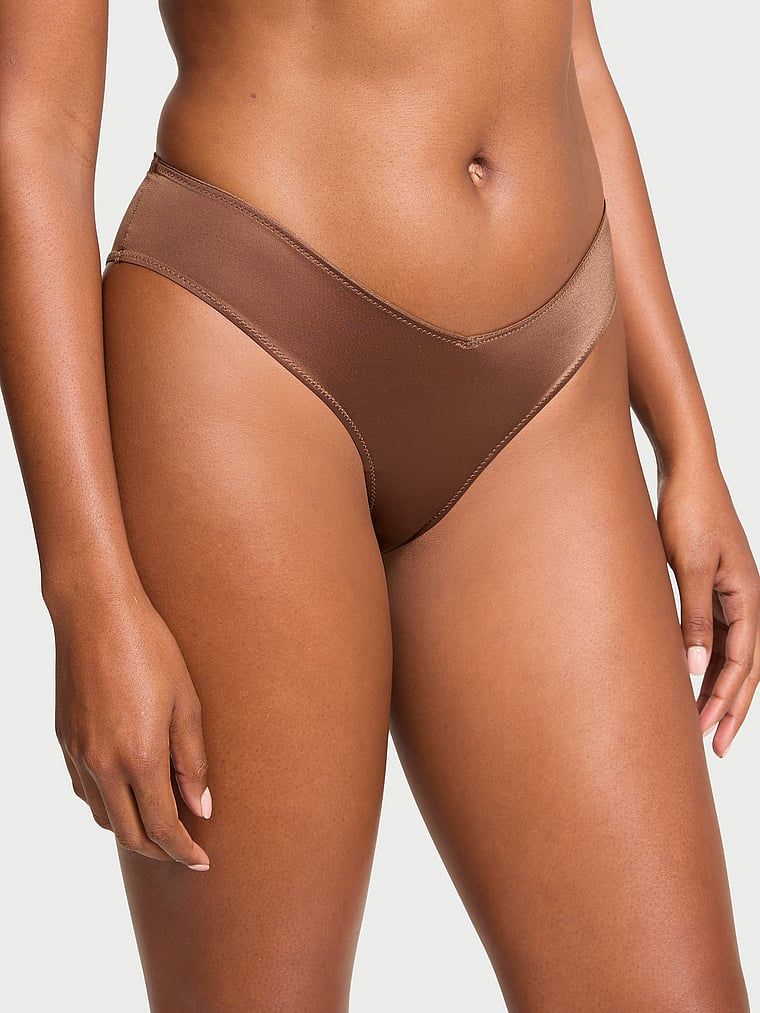 Majtki z paseczkami z tyłu i wysoko wyciętymi nogawkami Strappy-Back Cheeky. Produkt ma kolor brązowy i pochodzi z kolekcji Very Sexy. 
