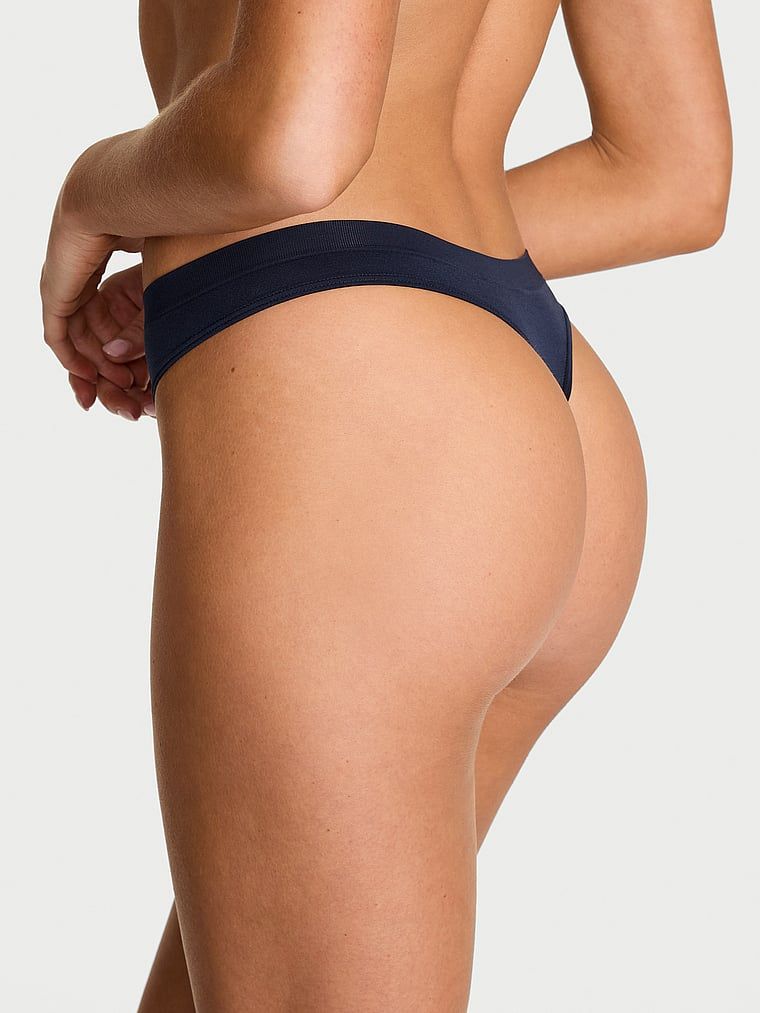 Stringi bezszwowe Seamless. Produkt ma kolor niebieski i pochodzi z kolekcji Seamless. 