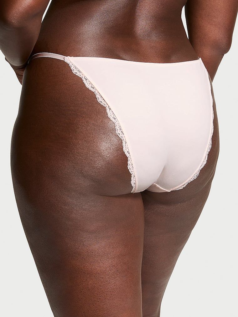 Majtki z regulowanymi paskami z koronką Lace-Trim Bikini. Produkt ma kolor różowy i pochodzi z kolekcji Dream Angels. 