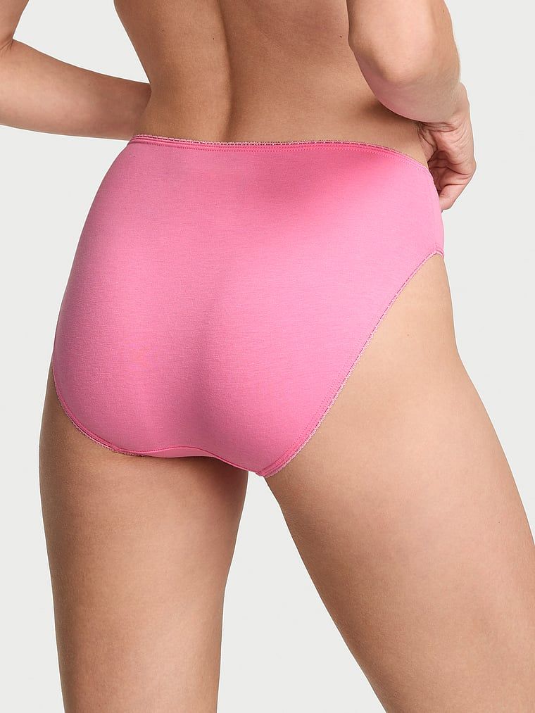 Majtki bawełniane ze wstawkami Lace-Trim. Produkt ma kolor różowy i pochodzi z kolekcji Victoria's Secret. 