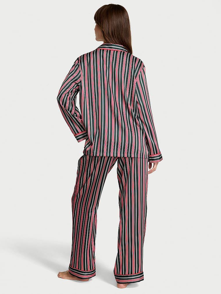 Piżama satynowa błyszcząca z długimi rękawami Glazed Satin. Produkt jest wzorzysty i pochodzi z kolekcji Victoria's Secret. 