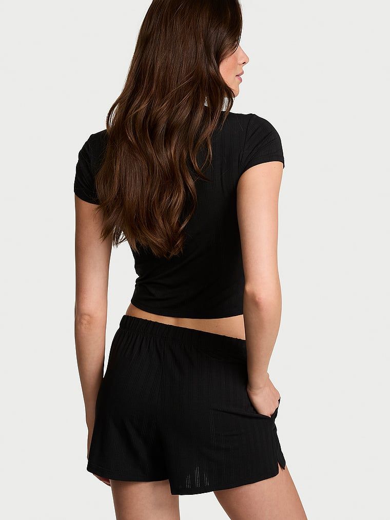 Szorty z modalu do spania SoSoft Ultra-Fine. Produkt ma kolor czarny i pochodzi z kolekcji Victoria's Secret. 