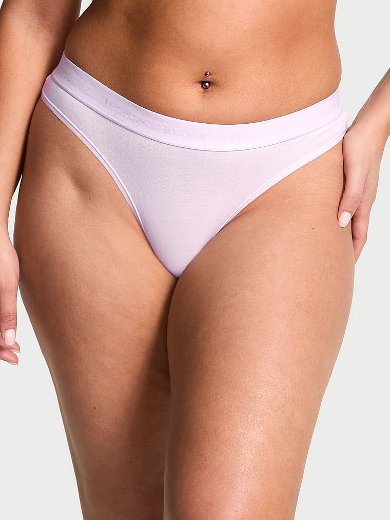 Stringi bawełniane z logo w talii. Produkt ma kolor purpurowy i pochodzi z kolekcji Cotton. 