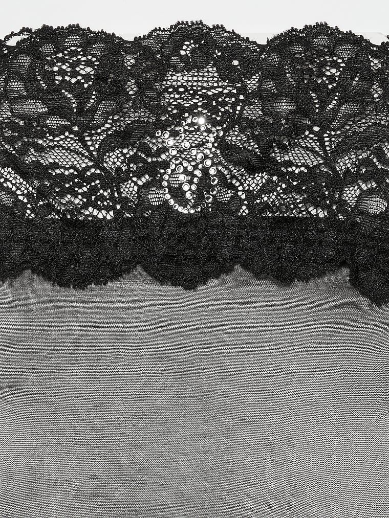 Pończochy z paseczkiem z tyłu. Produkt ma kolor czarny i pochodzi z kolekcji Very Sexy. 