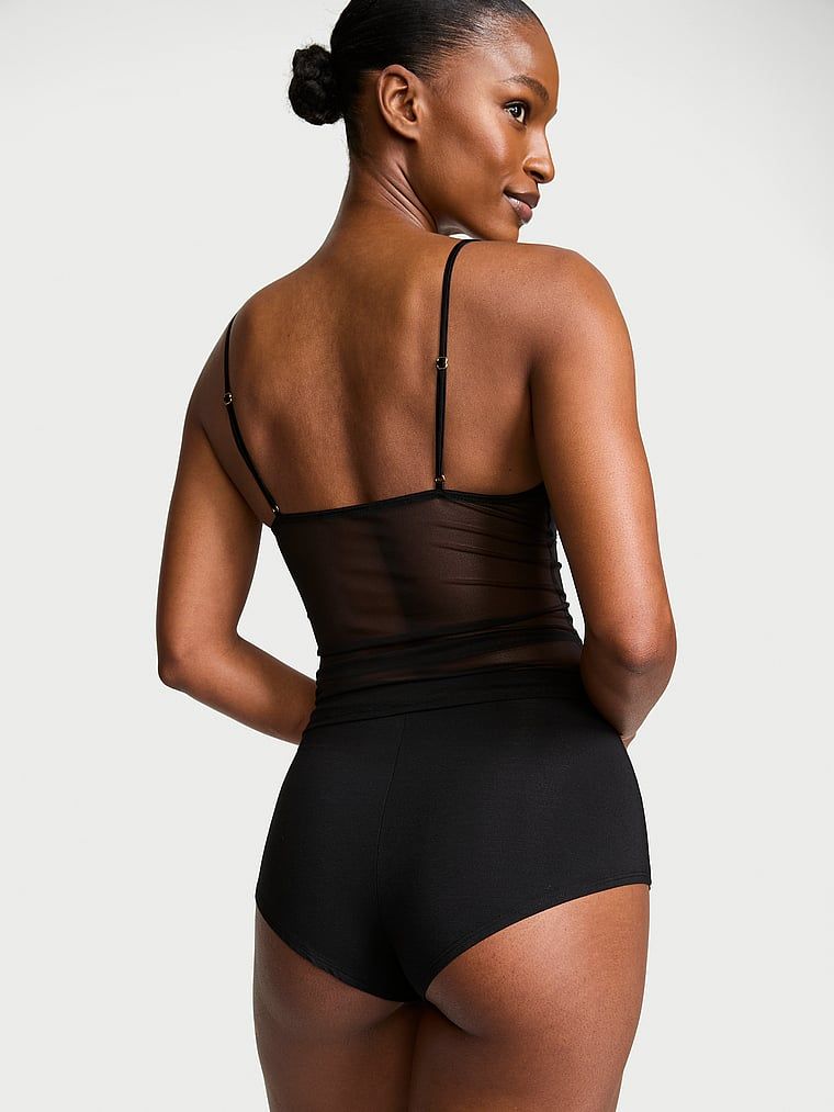 Zestaw do spania - top i szorty z modalu i siateczki Sheer Reveal. Produkt ma kolor czarny i pochodzi z kolekcji Very Sexy. 