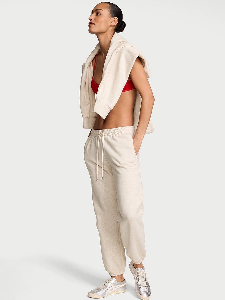 Spodnie dresowe Off-Duty. Produkt ma kolor beżowy i pochodzi z kolekcji Angel Essentials. 