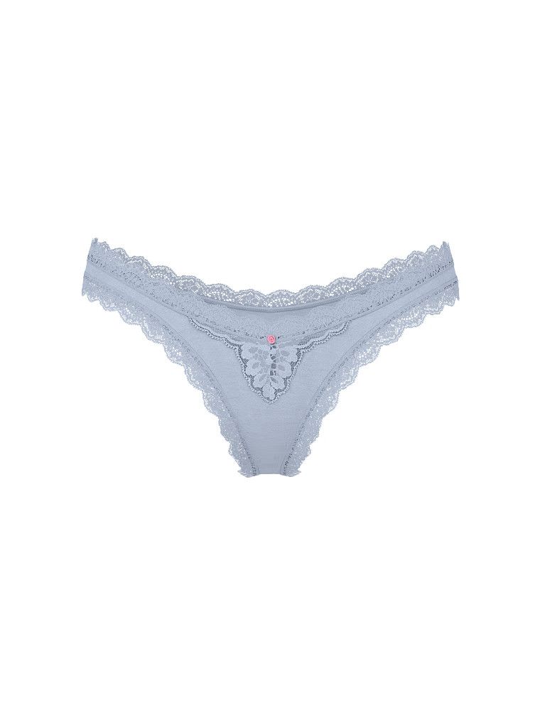 Majtki brazyliany z koronką Lace Trim Brazilian. Produkt ma kolor niebieski i pochodzi z kolekcji Dream Angels. 