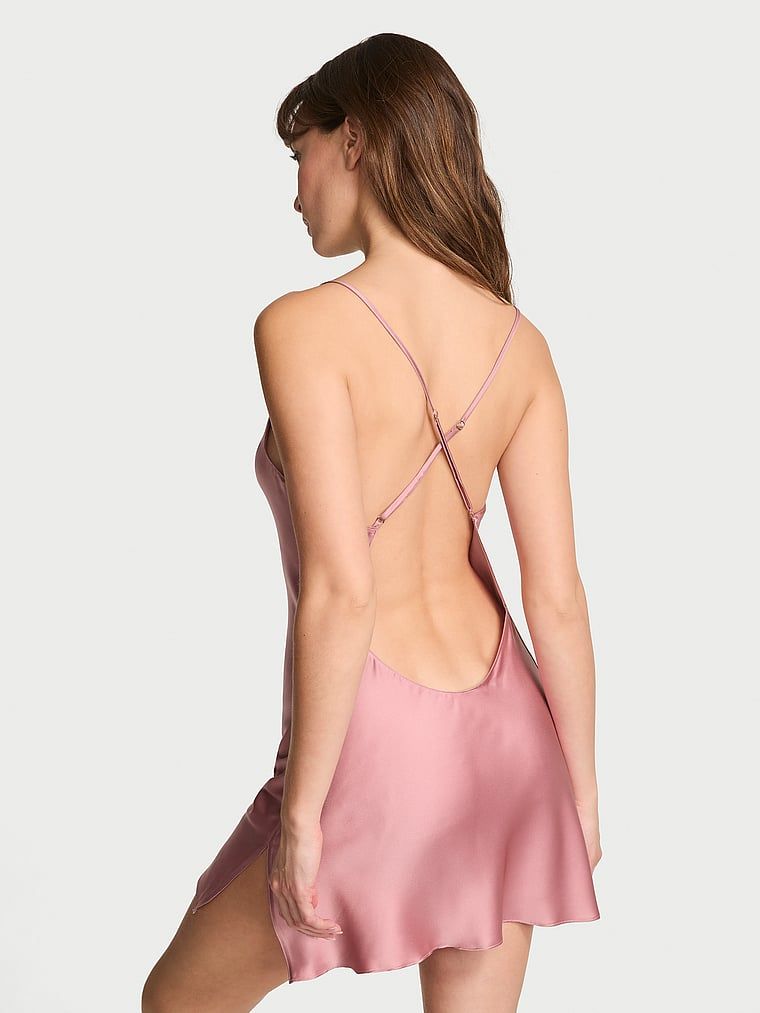 Victoria's Secret Koszulka nocna satynowa na cienkich ramiączkach odsłaniająca plecy Open-Back Slip