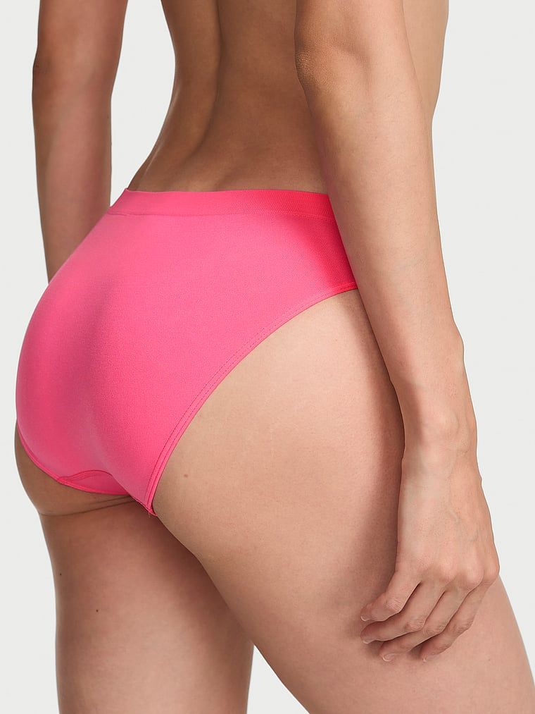 Majtki bezszwowe Seamless Bikini. Produkt ma kolor różowy i pochodzi z kolekcji Seamless. 