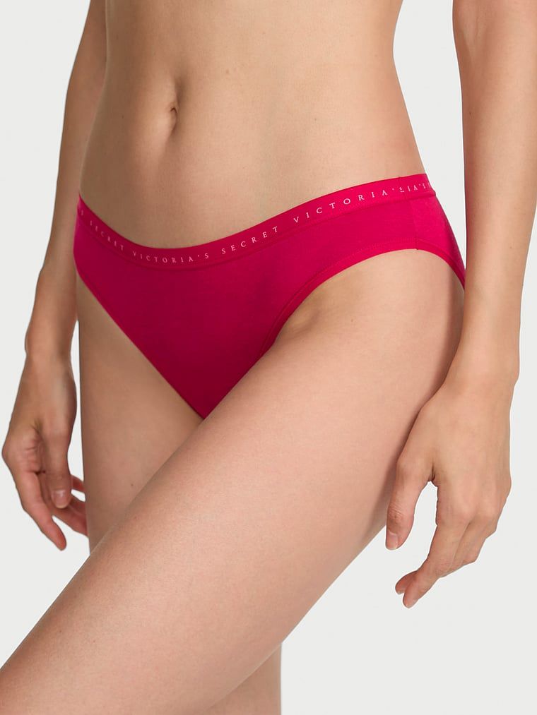 Majtki bawełniane Bikini. Produkt ma kolor różowy i pochodzi z kolekcji Victoria's Secret. 