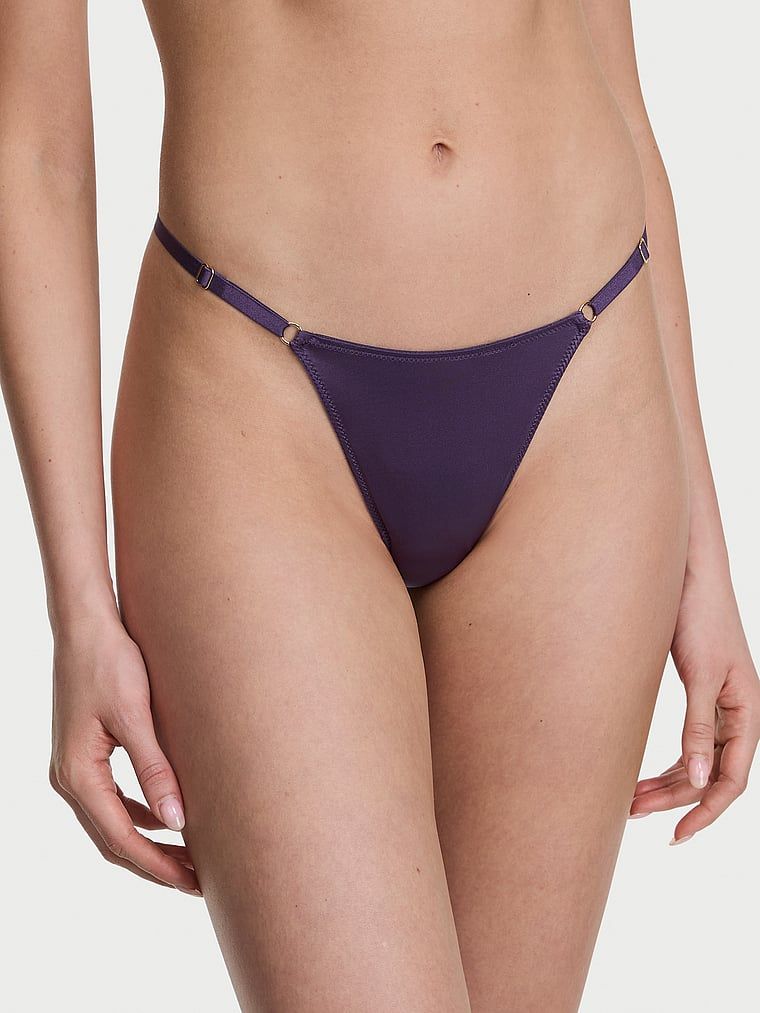 Stringi z regulowanymi paseczkami. Produkt ma kolor purpurowy i pochodzi z kolekcji Very Sexy. 