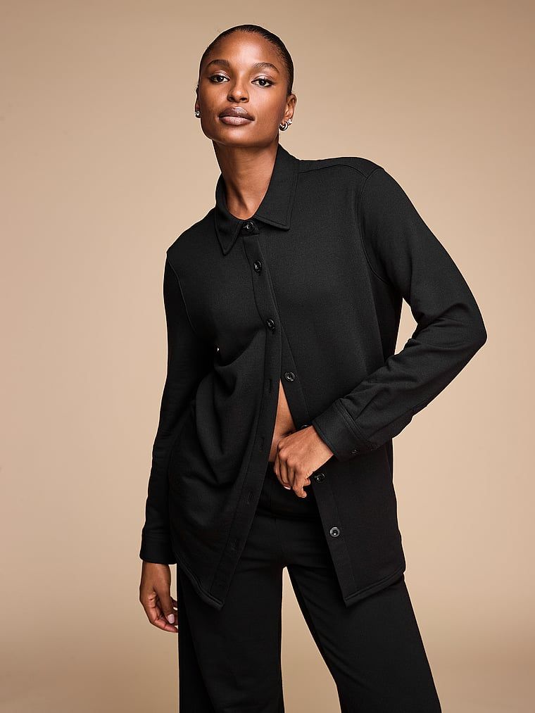 Koszula z modalu Brushed Shirt. Produkt ma kolor czarny i pochodzi z kolekcji Victoria's Secret.