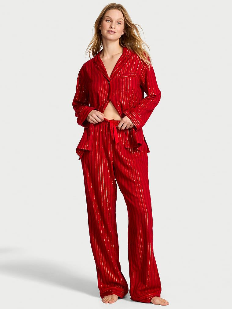Flanelowa piżama z długimi spodniami. Produkt jest wzorzysty i pochodzi z kolekcji Victoria's Secret. 