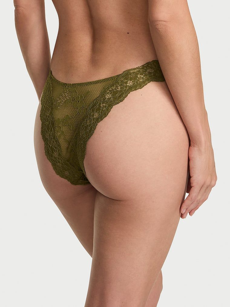 Majtki brazyliany koronkowe Brazilian. Produkt ma kolor zielony i pochodzi z kolekcji Dream Angels. 