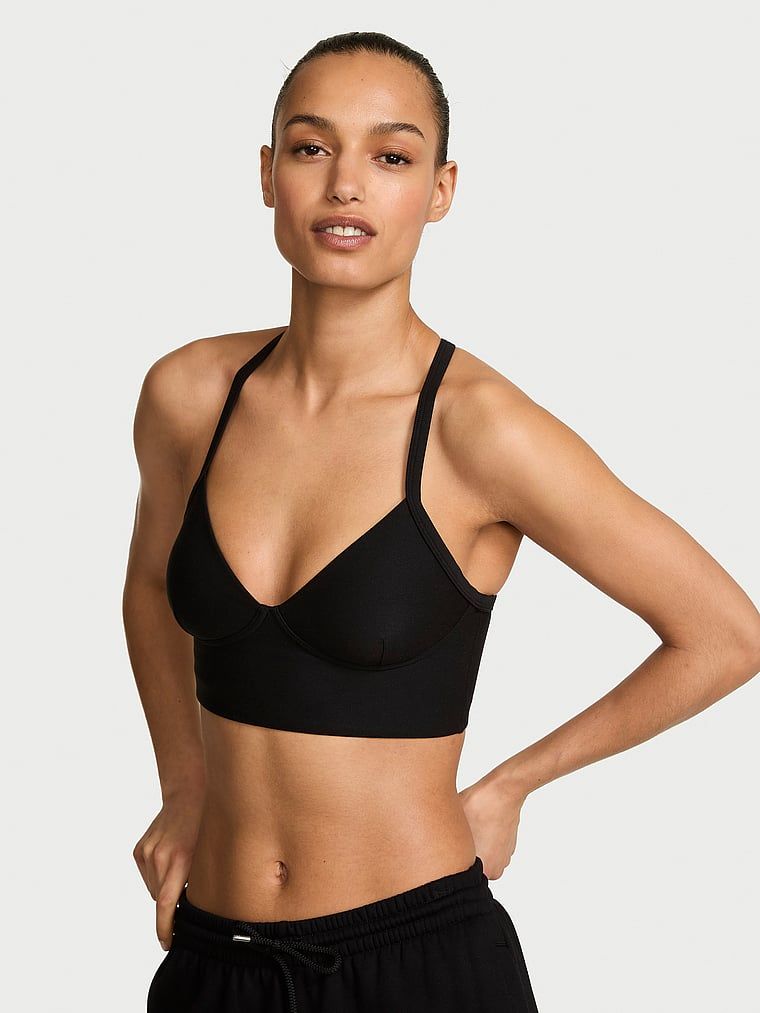 Biustonosz sportowy VSX LUXMarl Racerback. Produkt jest wzorzysty i pochodzi z kolekcji VSX. 