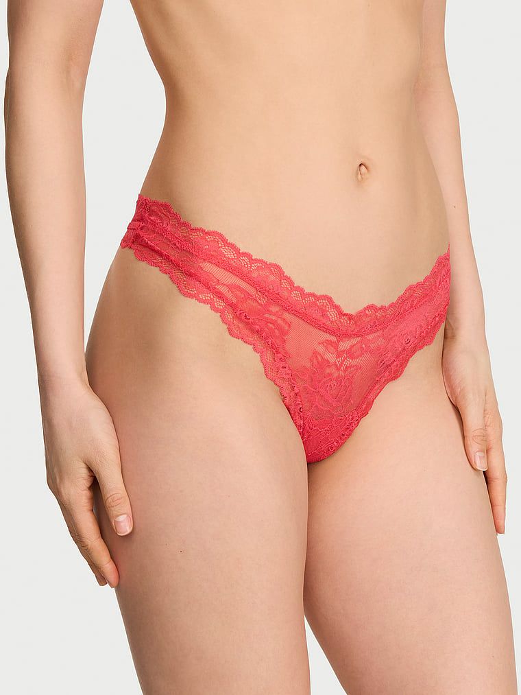 Very Sexy Stringi koronkowe z wysoko wyciętymi nogawkami Rose Lace