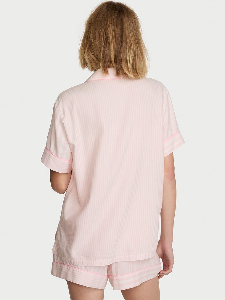 Flanelowa piżama z szortami. Produkt ma kolor wzorzysty i pochodzi z kolekcji Victoria's Secret. 