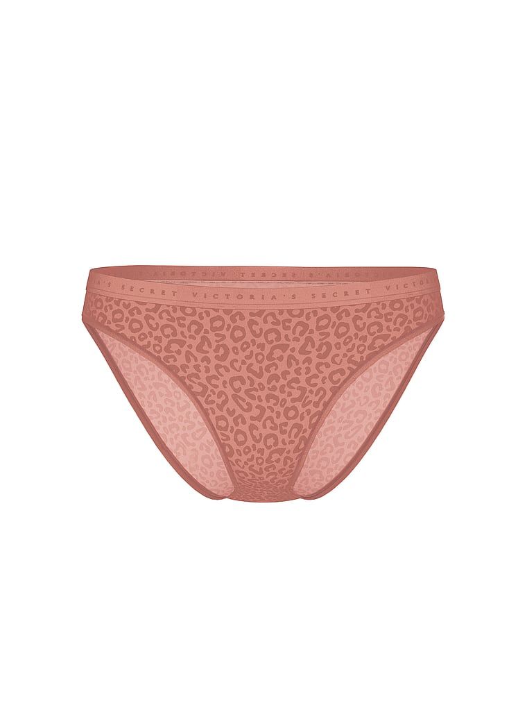 Majtki bawełniane Bikini. Produkt ma wzór z motywem zwierzęcym i pochodzi z kolekcji Victoria's Secret. 