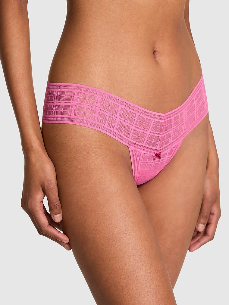 Stringi z motywem kratki Plaid Lace. Produkt ma kolor różowy i pochodzi z kolekcji Lacie. 