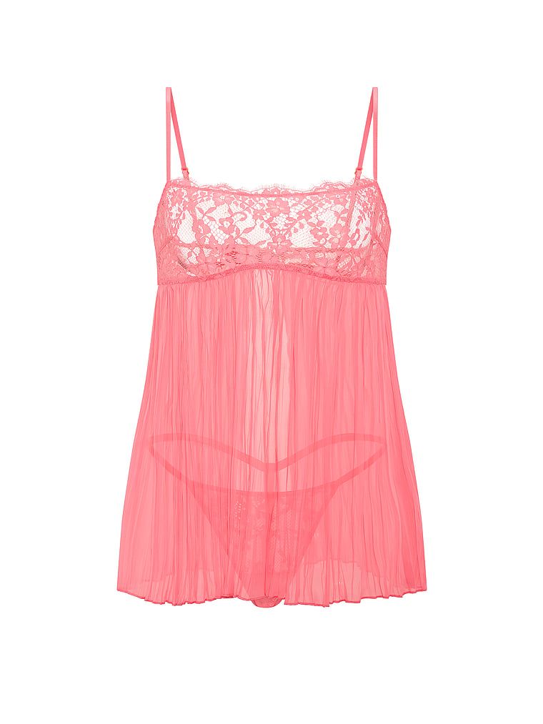 Halka i stringi Dream Lace Pleated Babydoll. Produkt ma kolor różowy i pochodzi z kolekcji Dream Angels. 