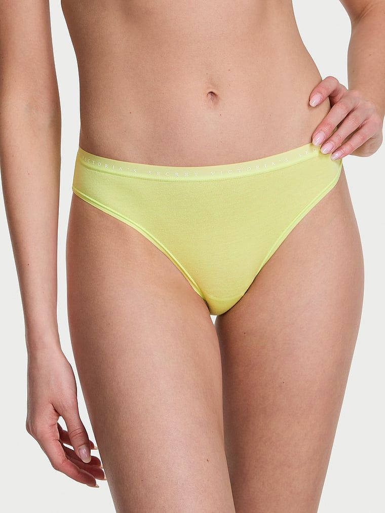 Majtki bawełniane Bikini. Produkt ma kolor zielony i pochodzi z kolekcji Victoria's Secret. 