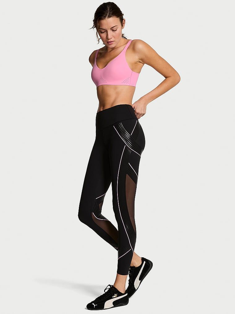 Legginsy VSX Elevate Refined Contours. Produkt ma kolor czarny i pochodzi z kolekcji VSX. 