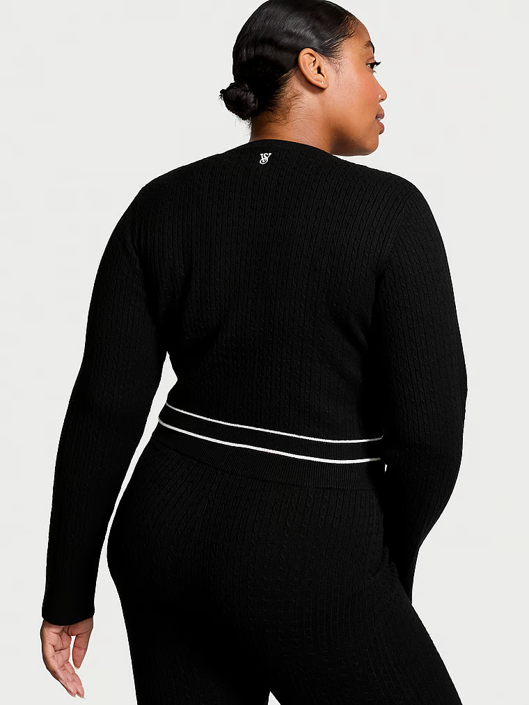 Kardigan z dzianiny zapinany na suwak Luxe Cable-Knit. Produkt ma kolor czarny i pochodzi z kolekcji Victoria's Secret. 
