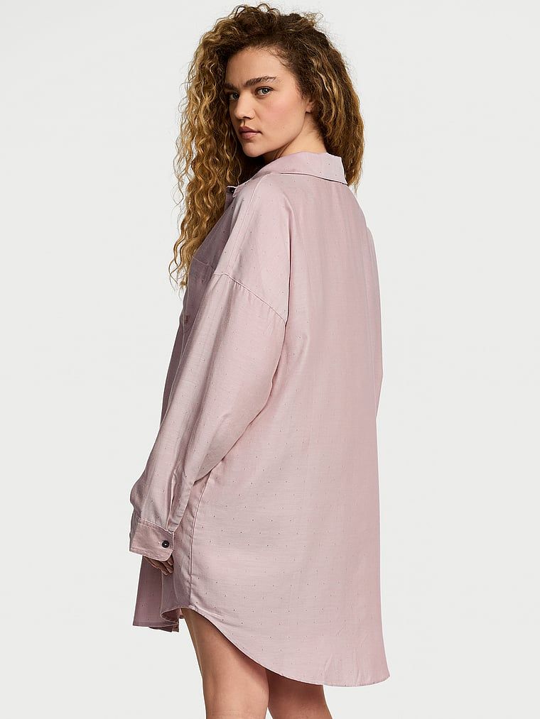 Koszula nocna z bawełny i modalu. Produkt ma kolor różowy i pochodzi z kolekcji Victoria's Secret. 