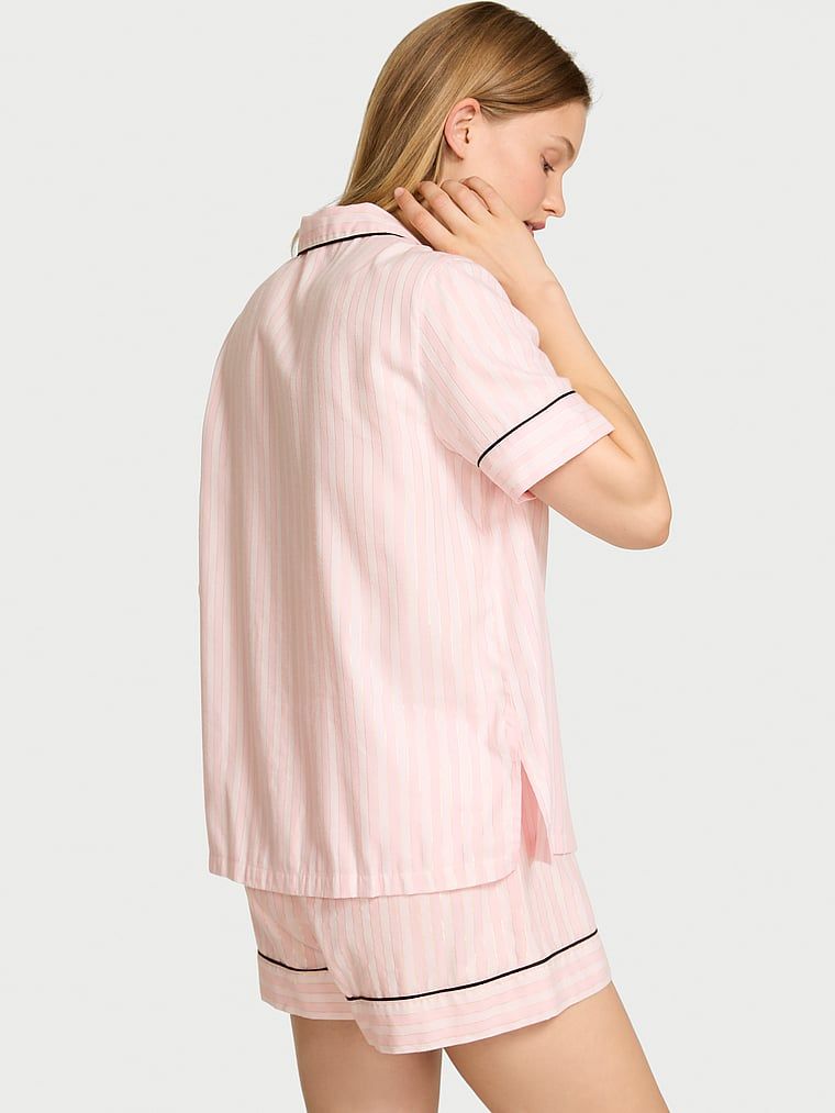 Flanelowa piżama z szortami. Produkt jest wzorzysty i pochodzi z kolekcji Victoria's Secret. 