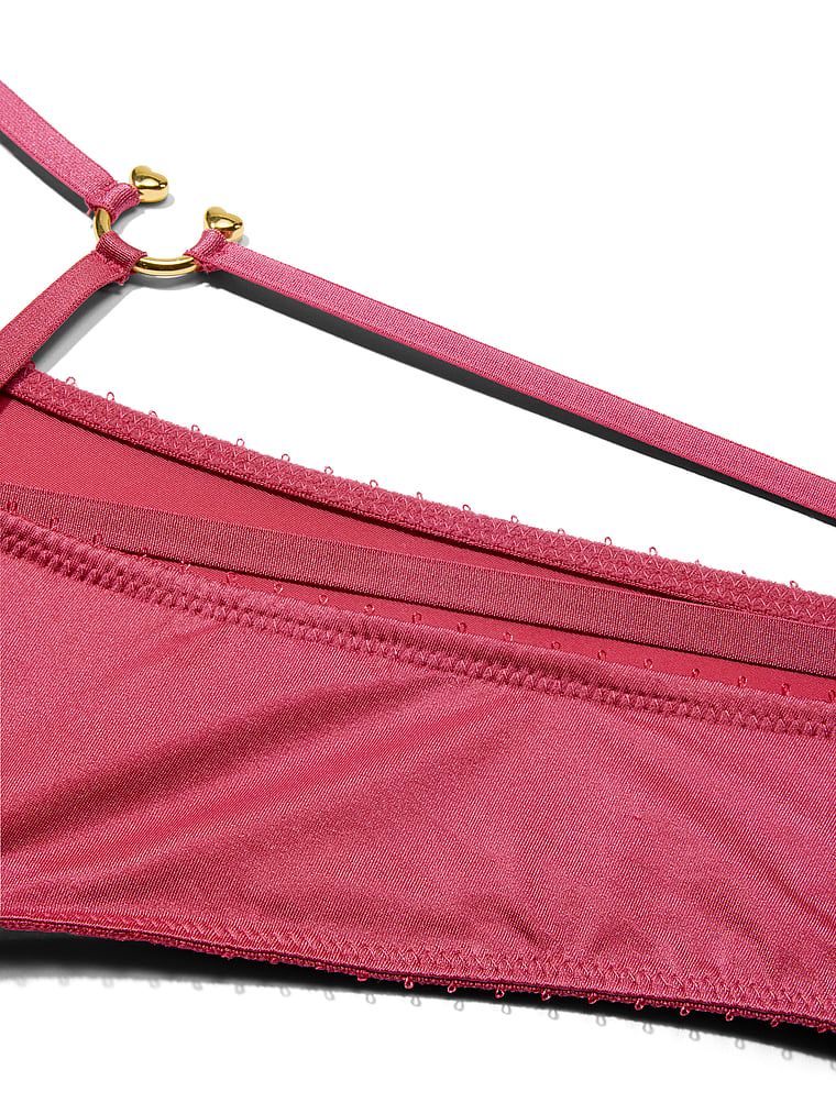 Majtki z paseczkami z tyłu Ring Hardware Cheeky. Produkt ma kolor fioletowy i pochodzi z kolekcji Very Sexy. 