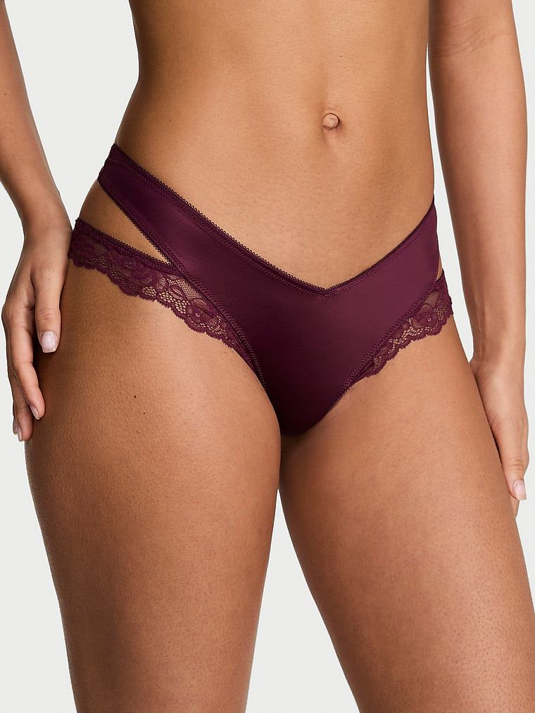 Very Sexy Stringi z koronką i wycięciami po bokach Cut-Out