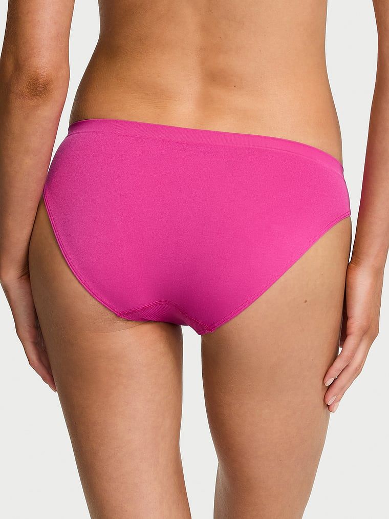 Majtki bezszwowe Seamless Bikini. Produkt ma kolor różowy i pochodzi z kolekcji Seamless. 