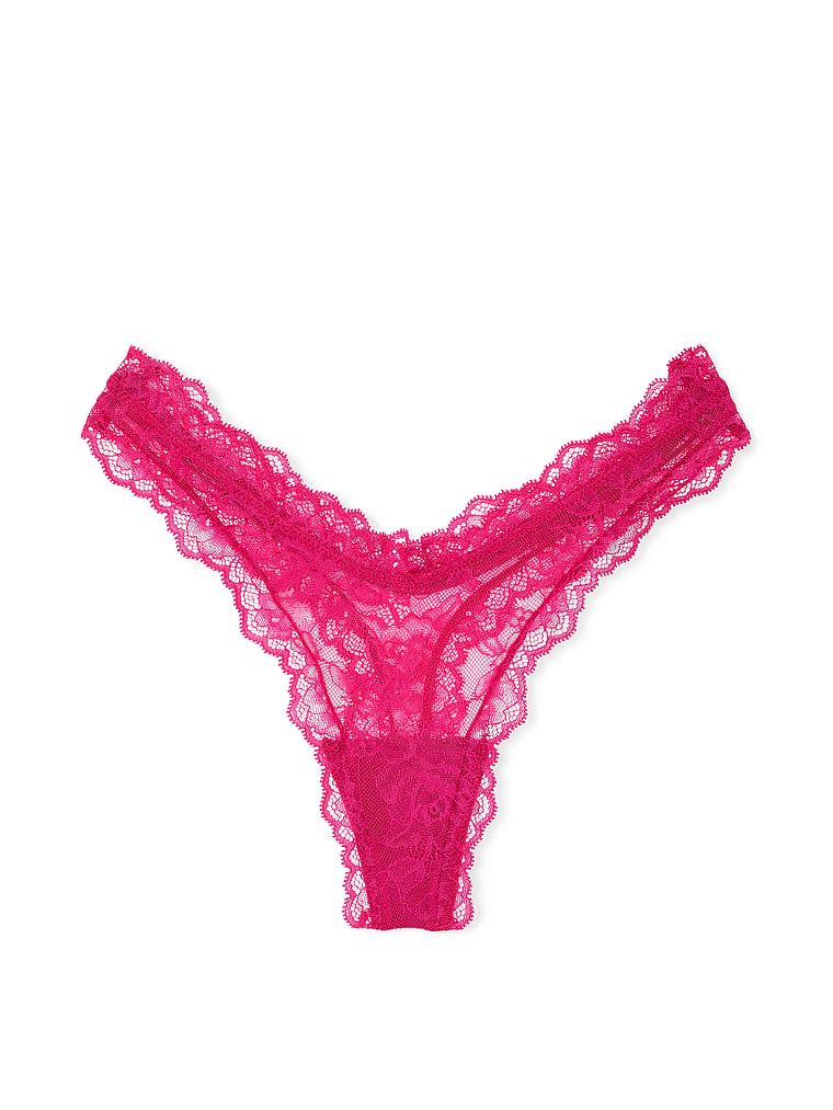 Stringi koronkowe z wysoko wyciętymi nogawkami Rose Lace. Produkt ma kolor różowy i pochodzi z kolekcji Very Sexy. 