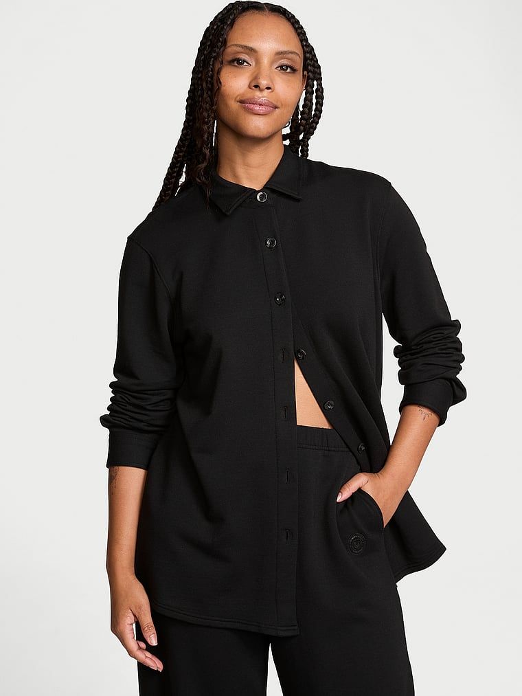 Koszula z modalu Brushed Shirt. Produkt ma kolor czarny i pochodzi z kolekcji Victoria's Secret. 