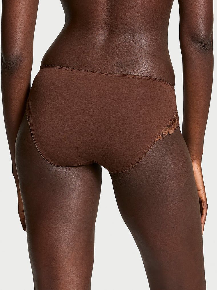 Majtki bawełniane ze wstawkami z koronki Lace-Trim Bikini. Produkt ma kolor brązowy i pochodzi z kolekcji Victoria's Secret. 