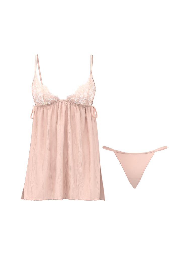 Halka i stringi Pleated Babydoll. Produkt ma kolor różowy i pochodzi z kolekcji Dream Angels. 